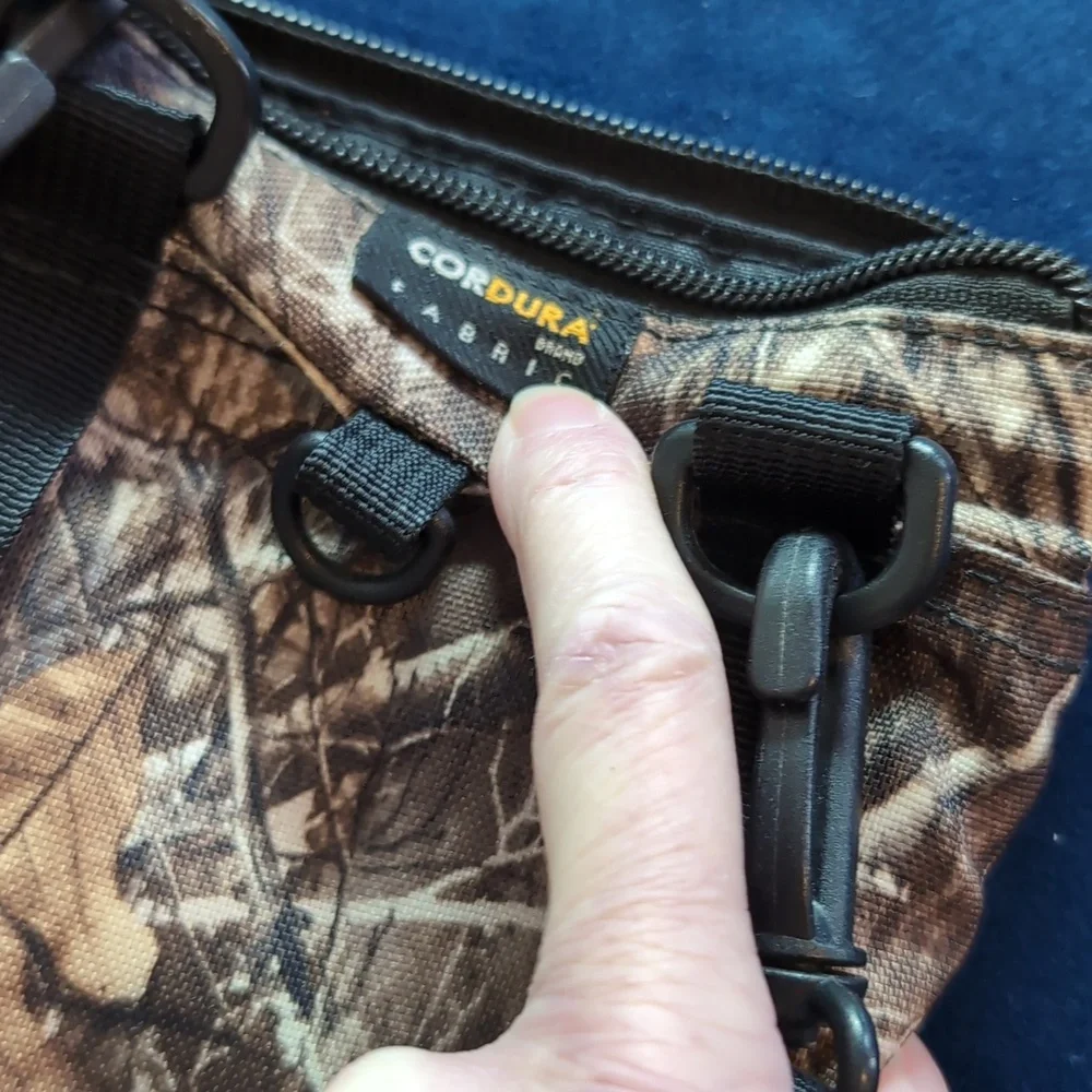 🧶 Sweet Supreme Cordura Realtree Crossbody Pouchette
